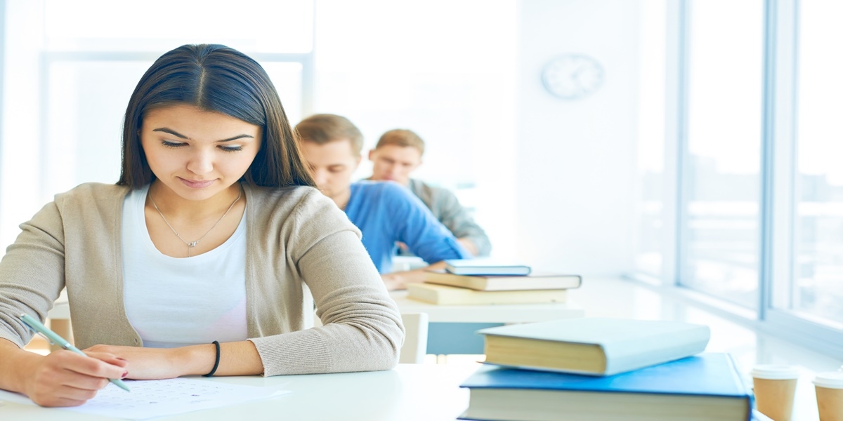Uluslararası Balkan Üniversitesi Bölümleri 